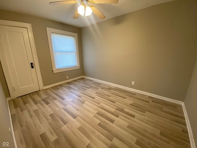 Building Photo - 1745 N Lesley Ave