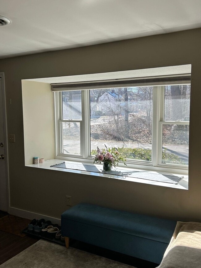 Building Photo - 777 Middle Rd