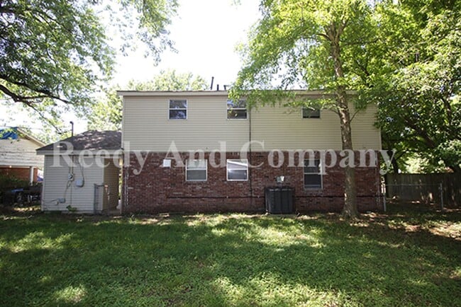Building Photo - 5194 Colewood Ave