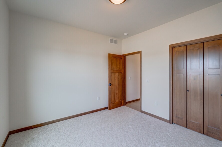 Building Photo - 103 Graelyn Cir