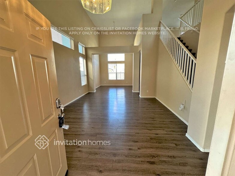 Building Photo - 3844 W Fallen Leaf Ln