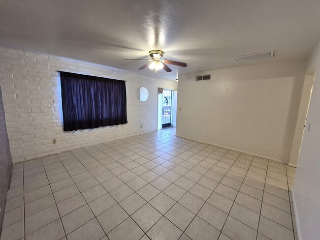 Building Photo - 6566 E Hawk Dr