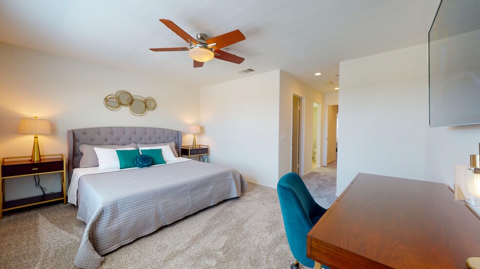 Master Bedroom - 12848 Palm St