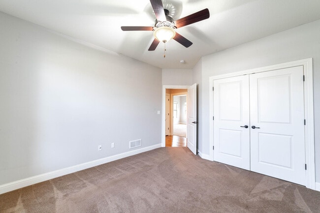 Building Photo - 1308 Saddle Bag Ct