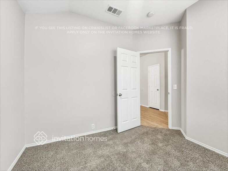 Building Photo - 2513 Tar Heel Dr