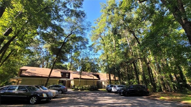 Primary Photo - 7019 SW 44 Ave