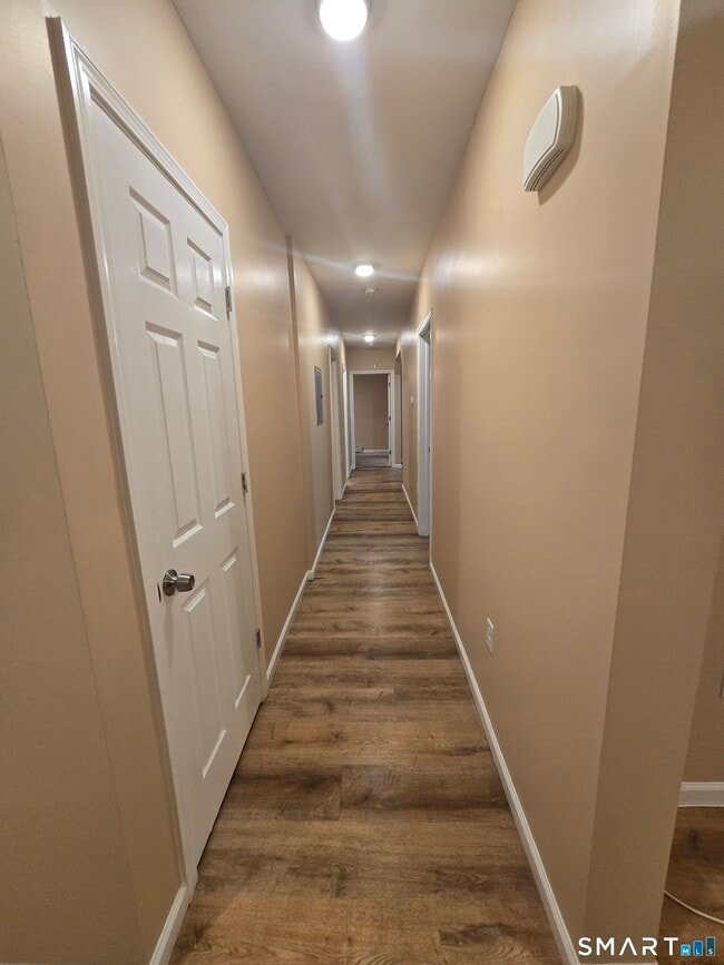 Building Photo - 38 Burton St