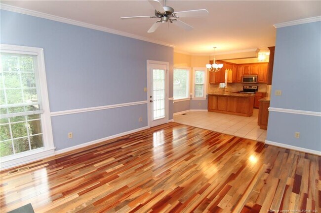 Building Photo - 2021 Shadow Creek Dr