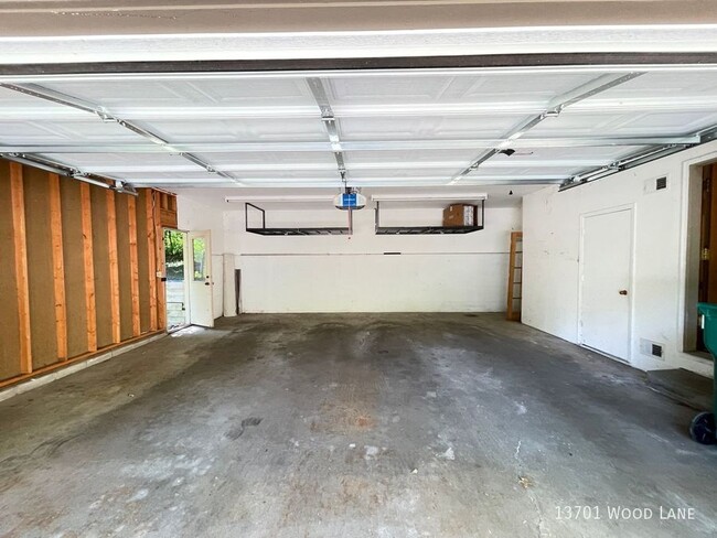 Building Photo - 13701 Wood Ln