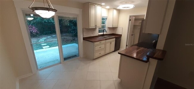 Building Photo - 1429 Lake Highland Dr