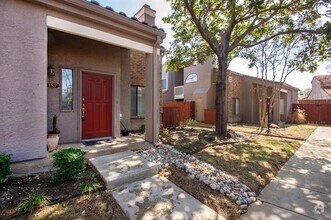 Building Photo - 4242 N Capistrano Dr