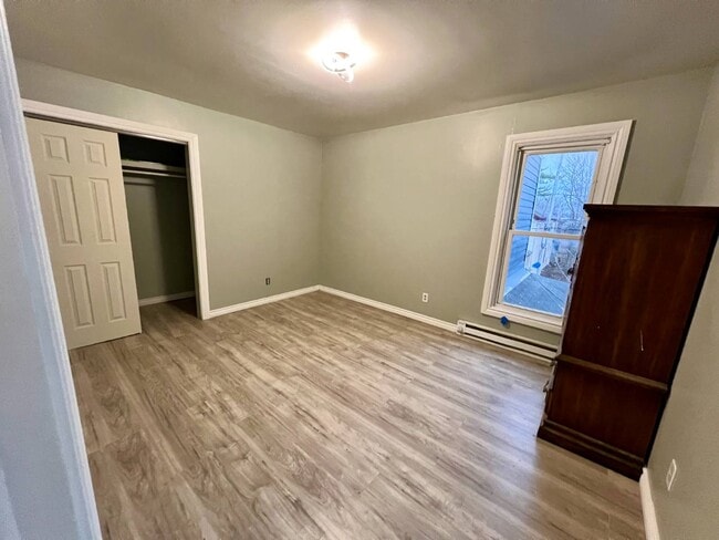 Building Photo - 19 Bunn St