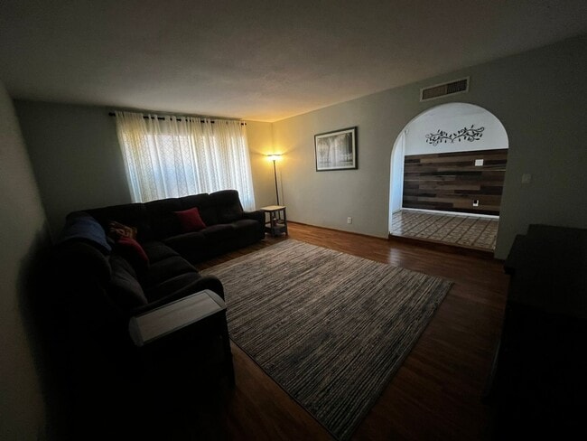 Building Photo - Home for Rent