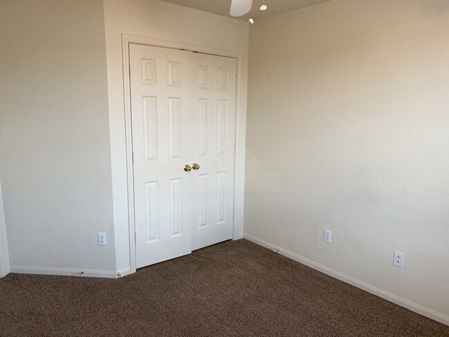 Building Photo - 5604 Bertha Dr