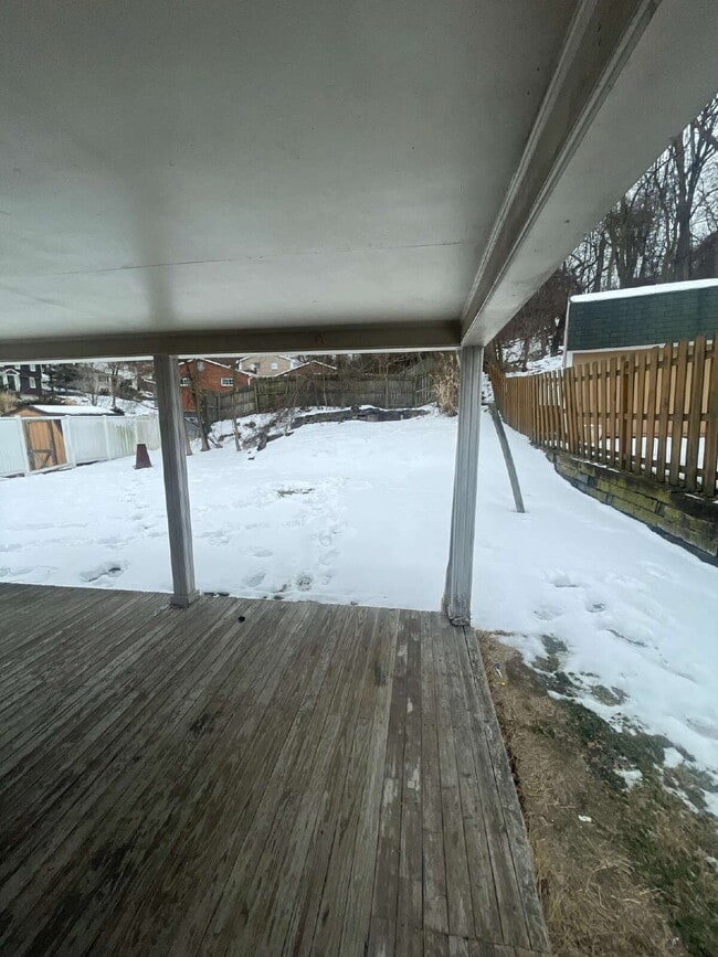 Building Photo - 149 Parkwood Rd