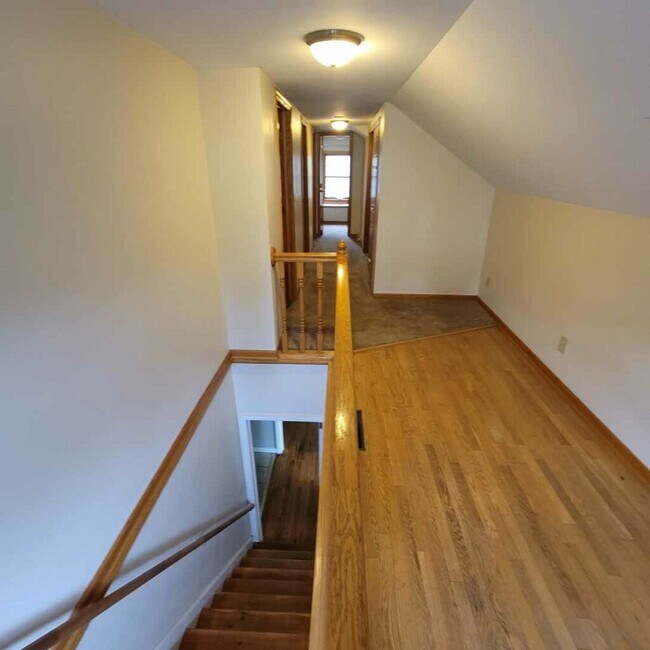 Building Photo - 215 N 12th St