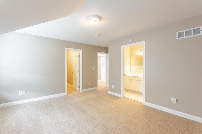 Building Photo - 4930 Brooksview Cir