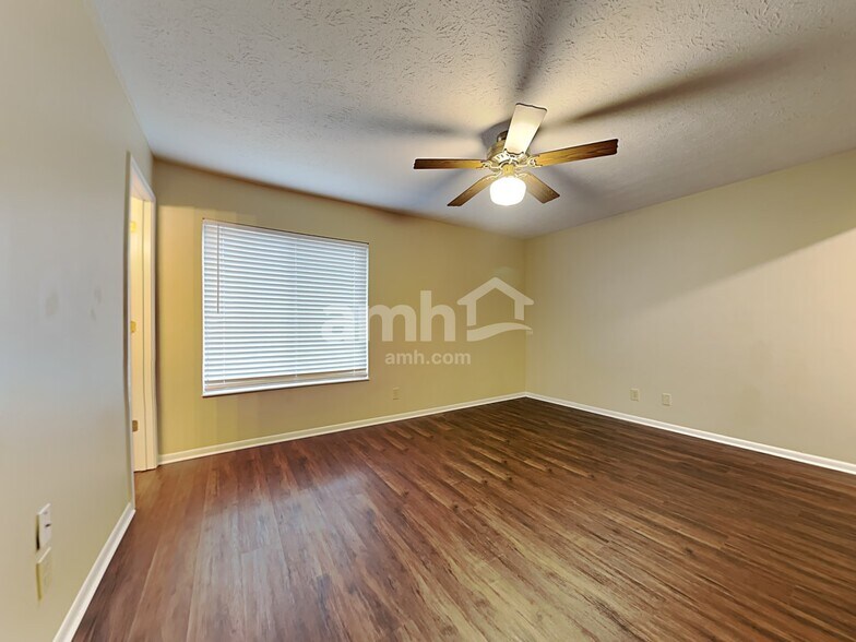 Building Photo - 6785 Upland Ct