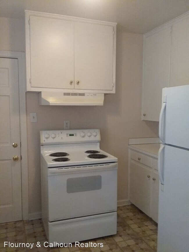 Building Photo - 1245 Peacock Ave