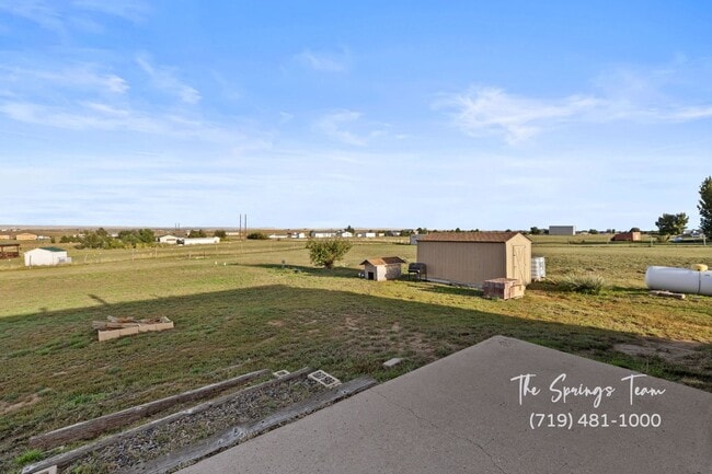 Building Photo - MODERN UPGRADES AND RURAL LIVING IN PEYTON - Security Deposit Waiver Available