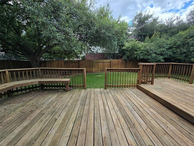 Building Photo - 1411 Hunter Ace Way