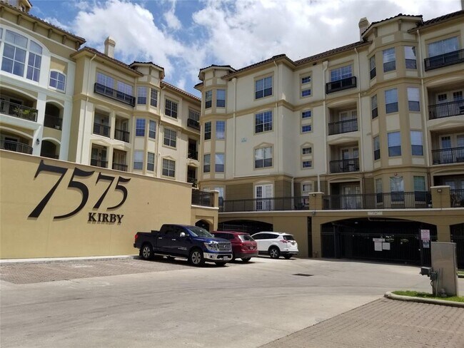 Building Photo - 7575 Kirby Dr