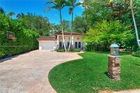 Building Photo - 6461 SW 74th St