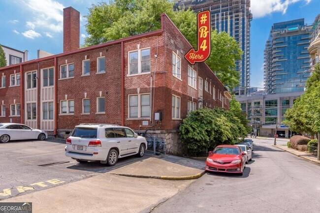 Building Photo - 1015 Piedmont Ave NE