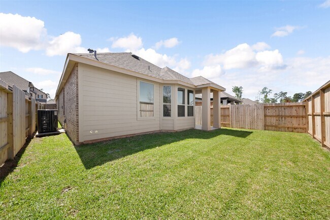 Building Photo - 820 Sendero Trail