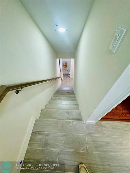 Building Photo - 805 W Oakland Park Blvd