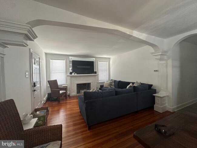 Building Photo - 12 N Swarthmore Ave