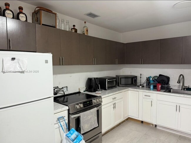 Building Photo - 12430 SW 184th St