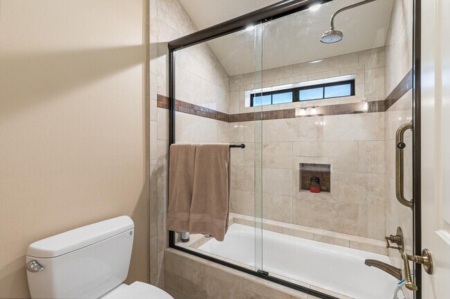 Building Photo - 28078 CA-189