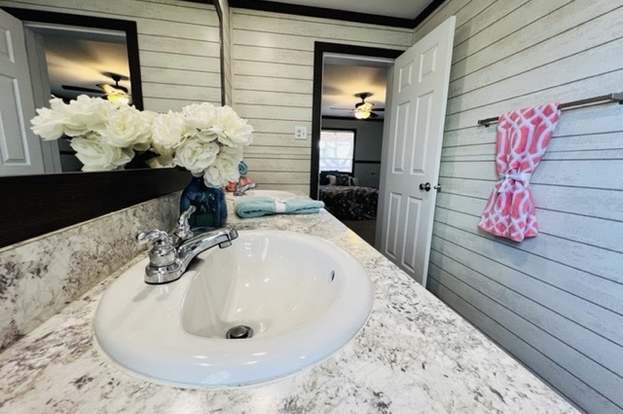 Building Photo - 833 CIMARRON-