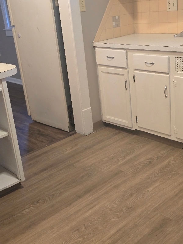 Building Photo - 2543 Mahoning Rd NE