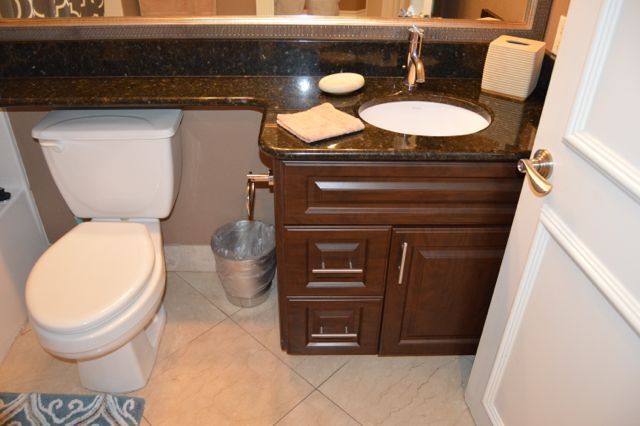 Building Photo - Meridian Furnished 2 Bd / 2 Ba Luxury Condo - Resort Style Living.