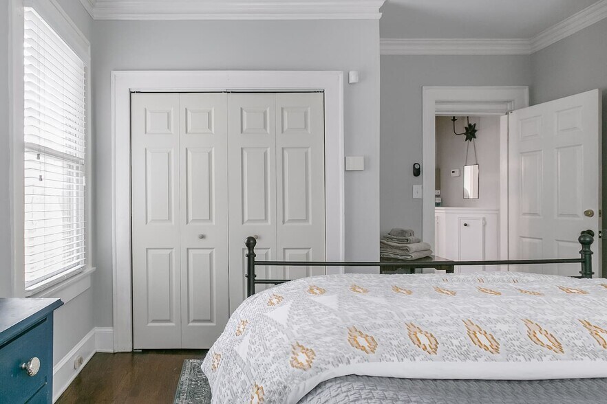 Building Photo - 1876 DeKalb Ave NE