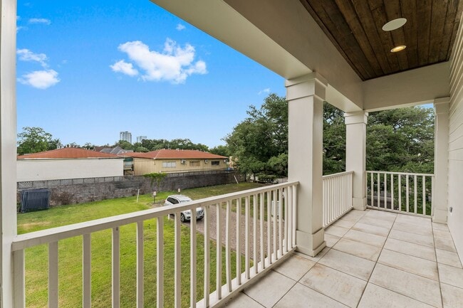 Building Photo - 426 Marshall St