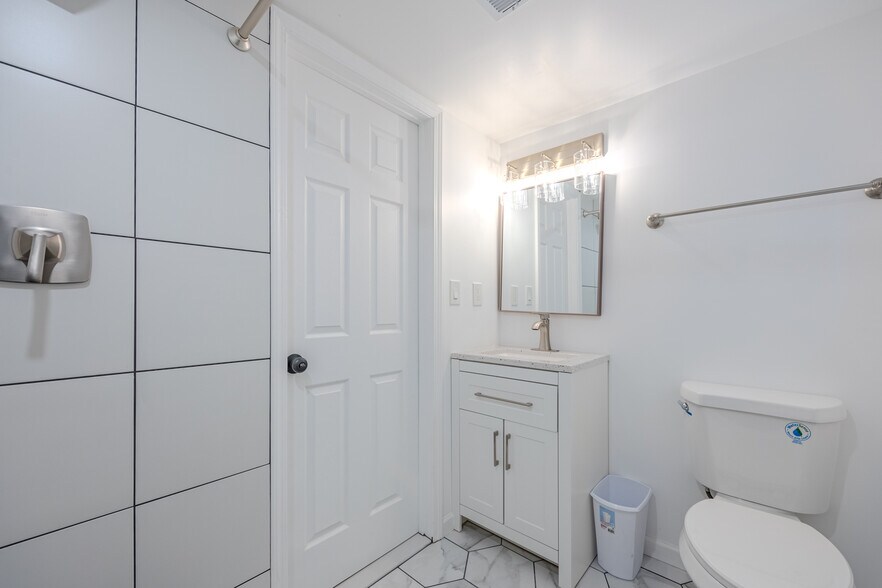 Building Photo - 311 Longfellow St NW