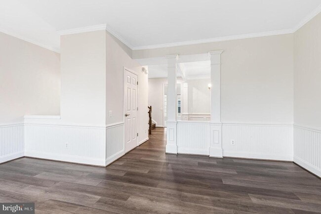 Building Photo - 5036 Greenhouse Terrace