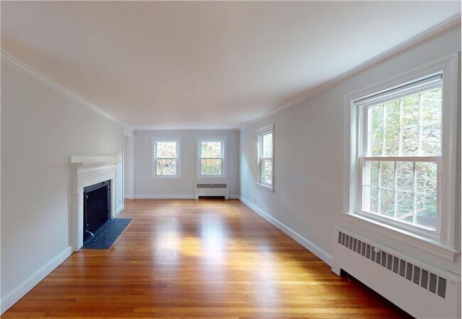 Building Photo - 33 Jackson St