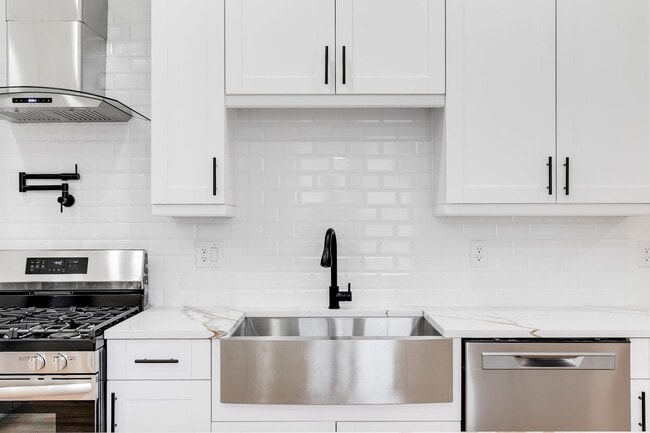 Building Photo - Experience Modern Elegance in RVA’s Souths...