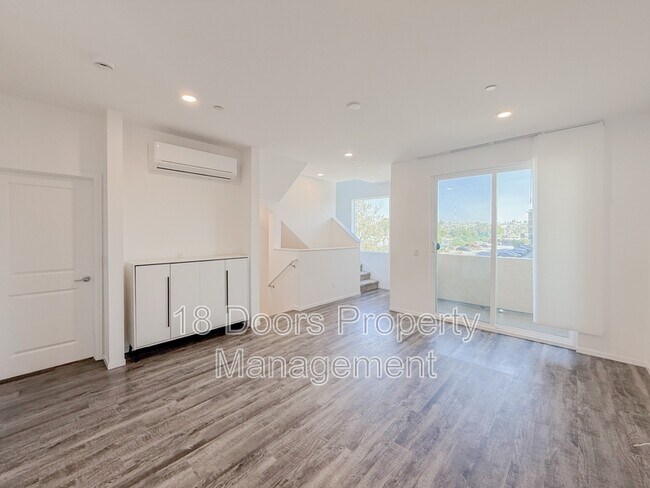 Building Photo - 1038 Cooper Pl