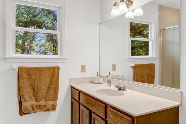 Building Photo - This WATERFRONT-FULLY FURNISHED-ALL INCLUSIVE HOME IS READY FOR YOU.