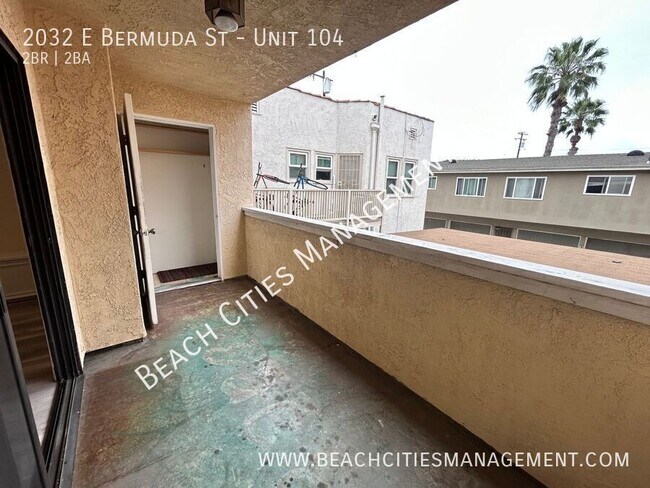 Building Photo - 2032 E Bermuda St