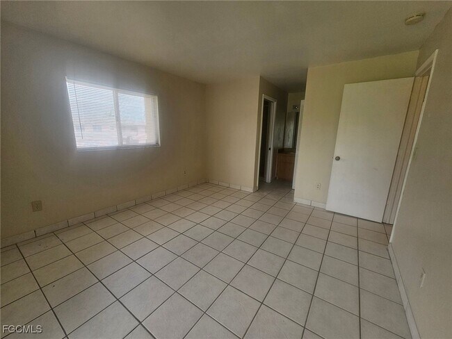 Building Photo - 4030 Coronado Pkwy