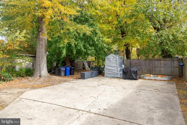 Building Photo - 12 W Wayne Terrace