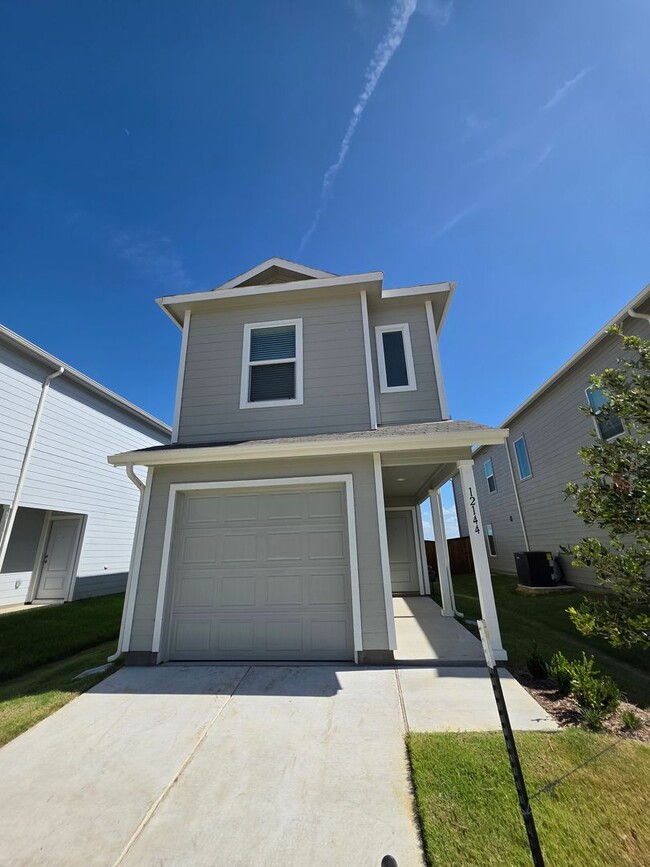 Primary Photo - Two-Story Beauty in Foree Ranch – New Cons...