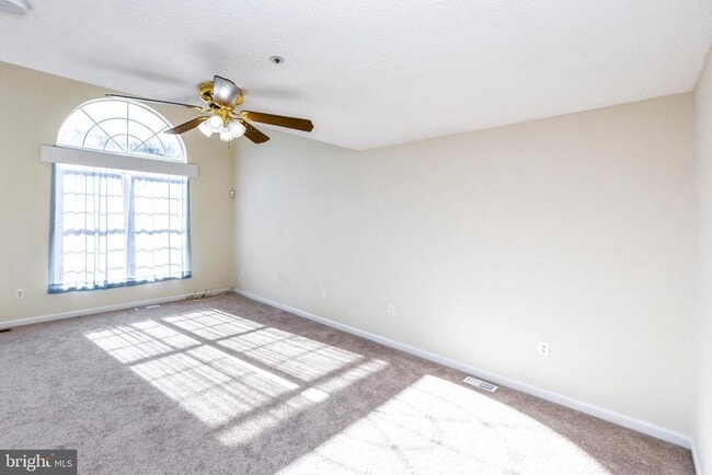 Building Photo - 5908 Grenfell Loop