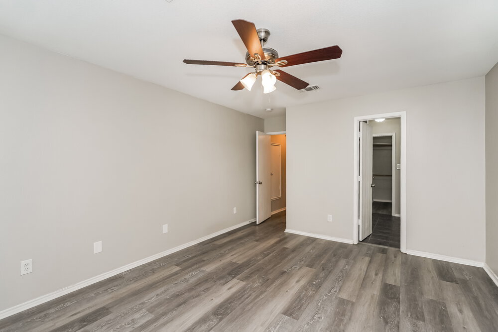 Building Photo - 809 Pace Dr